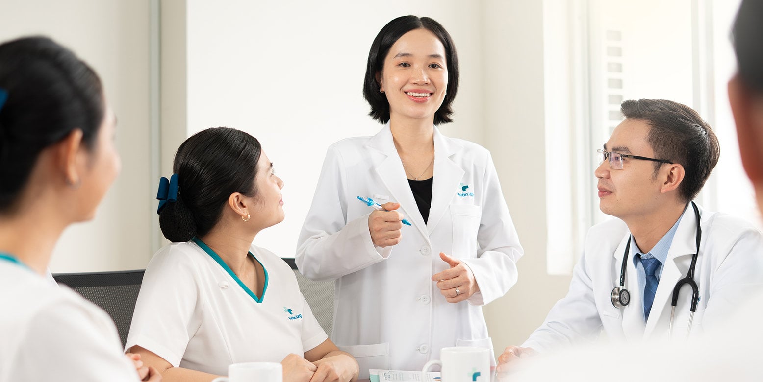 Hoàn Mỹ Academy Banner Main Illustration