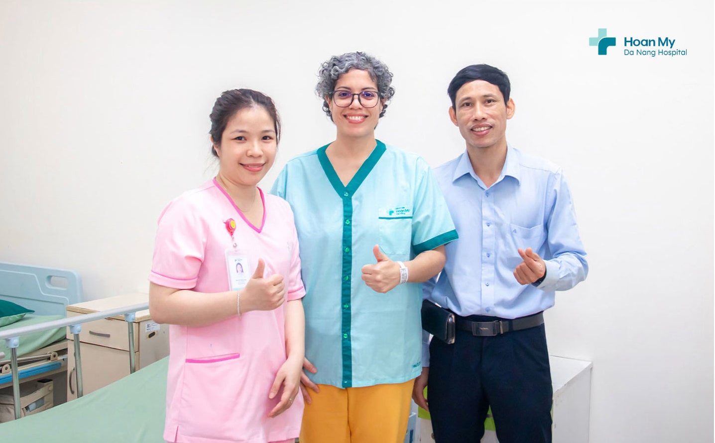 Laparoscopic Surgery to Remove Large Endometriosis and Large Uterine Fibroids at Hoan My Da Nang Hospital
